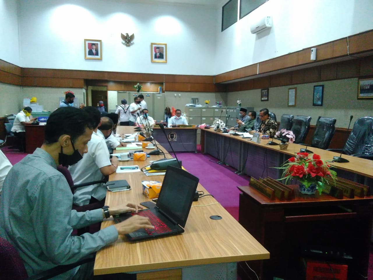 1593138560-RiauBertuah co-SUSASANA RAPAT PANSUS PERDA POK