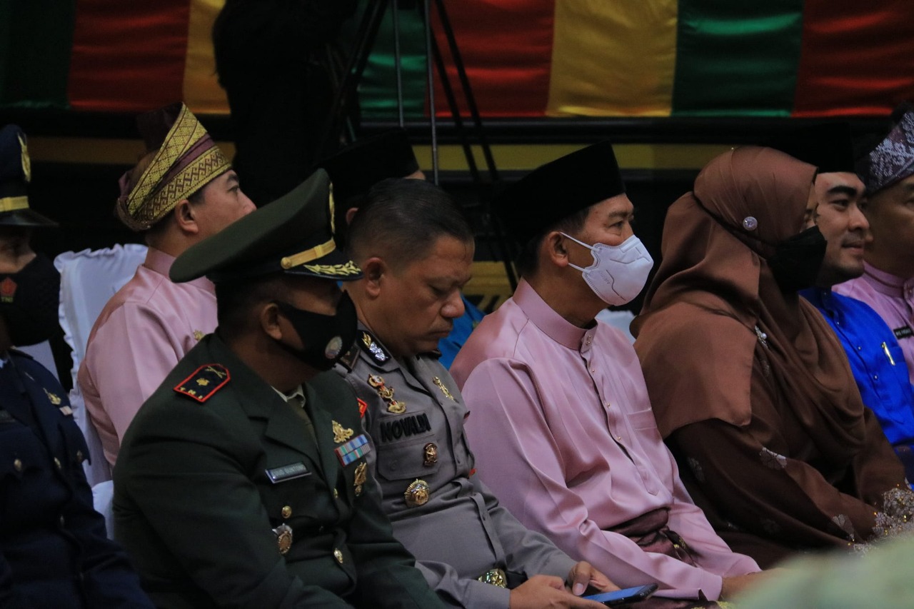 1661761925-Riautimes co id-Mantan Wali Kota Pekanbaru Firdaus ST MT Hadiri Rapar Paripurna